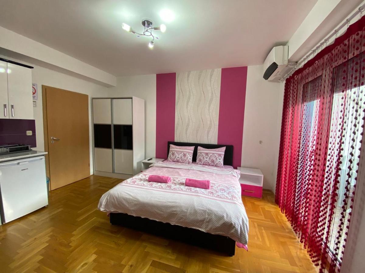 Front Beach Exclusive Apartments Struga Exterior photo